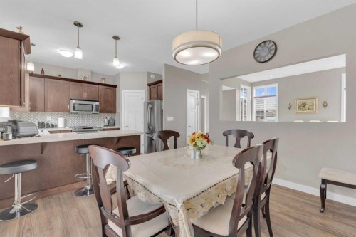 3901 49 Ave, Ponoka, AB - Indoor Photo Showing Dining Room