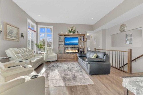 3901 49 Ave, Ponoka, AB - Indoor Photo Showing Living Room