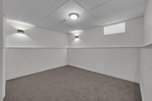 6157 Hamilton Drive, Red Deer, AB - Indoor Photo Showing Other Room