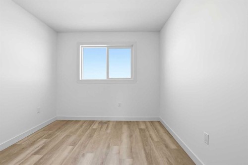 41 Violet Point, Sylvan Lake, AB - Indoor Photo Showing Other Room