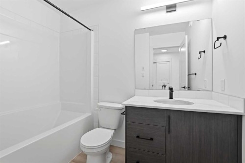 41 Violet Point, Sylvan Lake, AB - Indoor Photo Showing Bathroom