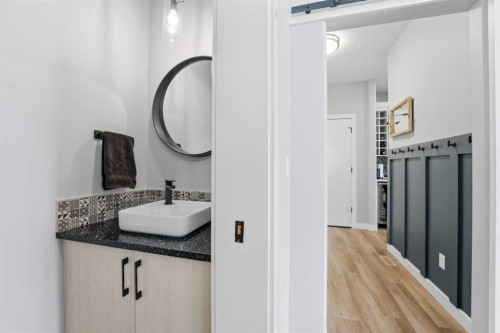 20 Cole Way, Sylvan Lake, AB - Indoor Photo Showing Bathroom