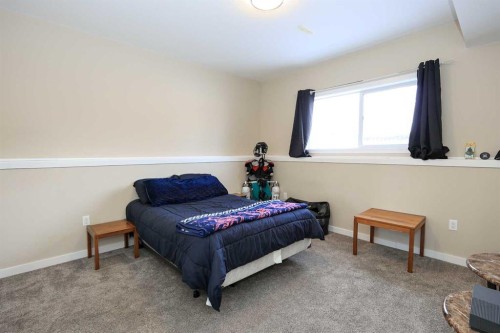267 Lancaster Drive, Red Deer, AB - Indoor Photo Showing Bedroom