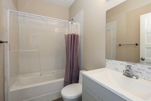 267 Lancaster Drive, Red Deer, AB - Indoor Photo Showing Bathroom