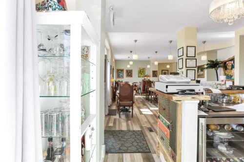 5012 51 Avenue, Ponoka, AB 