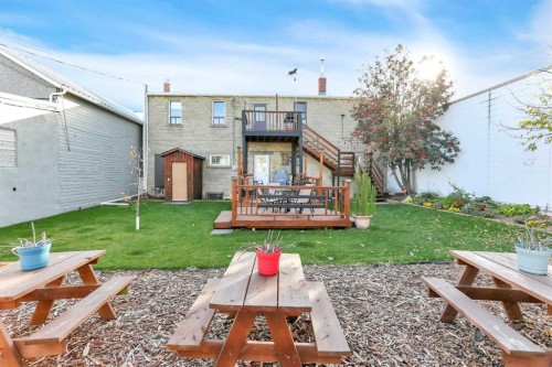 5012 51 Avenue, Ponoka, AB 