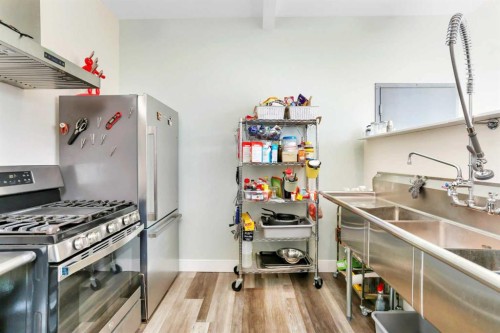 5012 51 Avenue, Ponoka, AB 