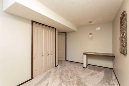 150 Robinson Avenue, Penhold, AB - Indoor Photo Showing Other Room