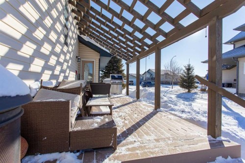 150 Robinson Avenue, Penhold, AB - Outdoor With Exterior