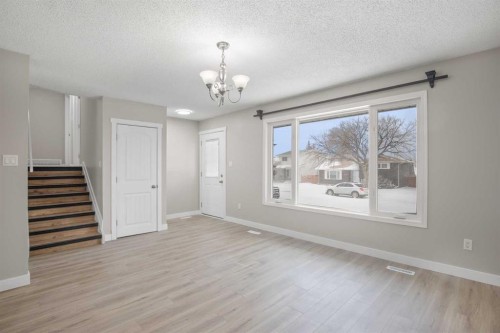 4108 53 Avenue, Innisfail, AB - Indoor Photo Showing Other Room