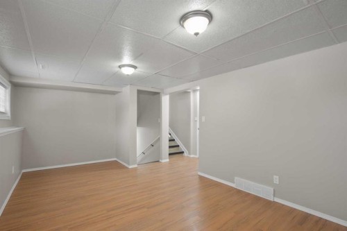 4108 53 Avenue, Innisfail, AB - Indoor Photo Showing Other Room