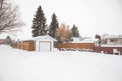 4108 53 Avenue, Innisfail, AB - Outdoor