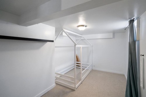 5318 49 Avenue, Camrose, AB - Indoor