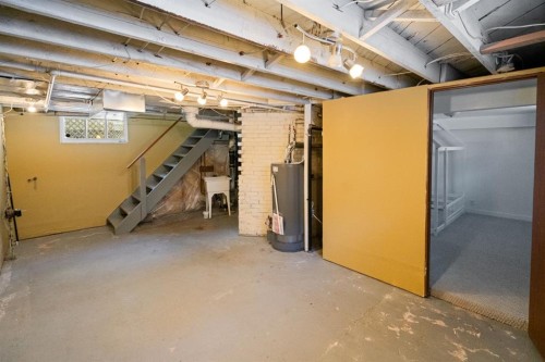 5318 49 Avenue, Camrose, AB - Indoor Photo Showing Basement