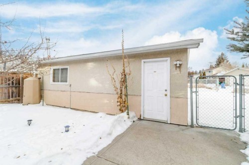 51 Phelan Close, Red Deer, AB - Outdoor