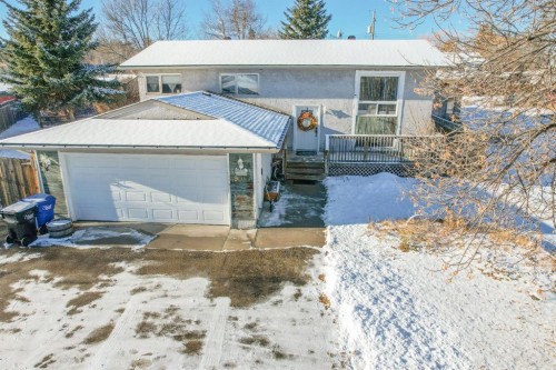 4908 47Th Street, Clive, AB - Outdoor