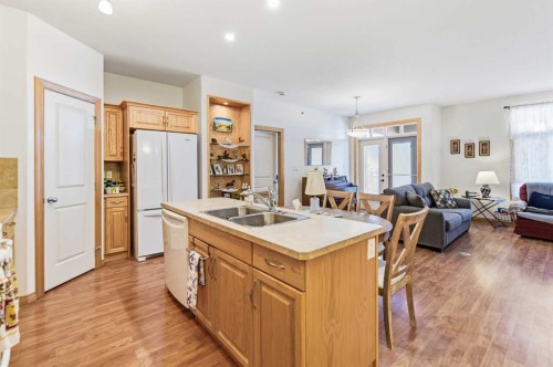 412-5213 61 Street, Red Deer, AB - Indoor Photo Showing Other Room