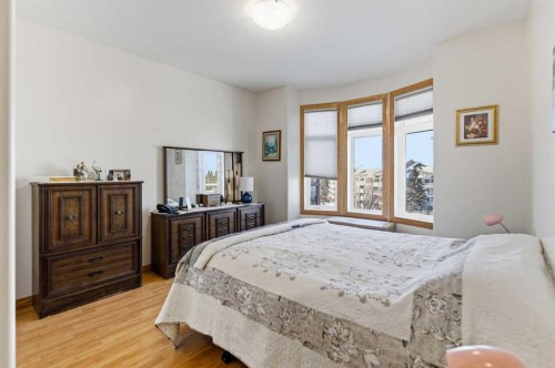 412-5213 61 Street, Red Deer, AB - Indoor Photo Showing Bedroom