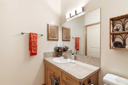 412-5213 61 Street, Red Deer, AB - Indoor Photo Showing Bathroom