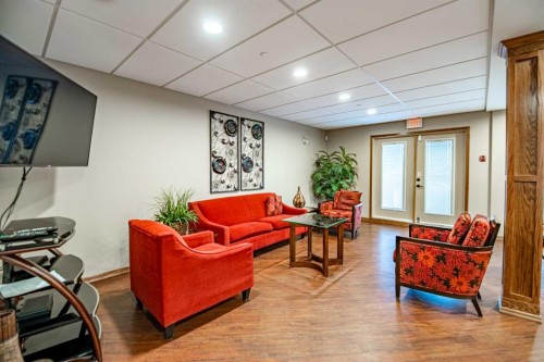 412-5213 61 Street, Red Deer, AB - Indoor