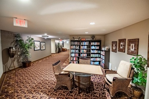 412-5213 61 Street, Red Deer, AB - Indoor Photo Showing Other Room