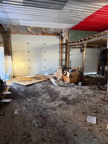 611 3 Avenue, Elnora, AB 