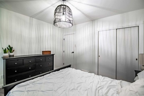 45 Sherwood Crescent, Red Deer, AB - Indoor Photo Showing Bedroom