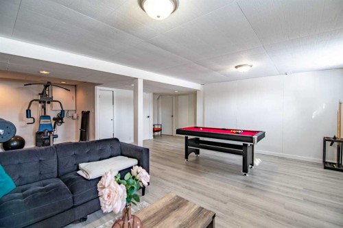 45 Sherwood Crescent, Red Deer, AB - Indoor Photo Showing Other Room