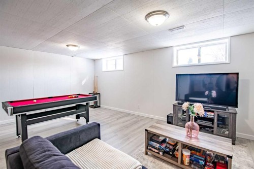 45 Sherwood Crescent, Red Deer, AB - Indoor Photo Showing Other Room