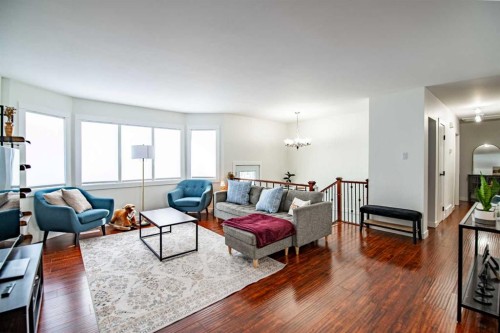 45 Sherwood Crescent, Red Deer, AB - Indoor Photo Showing Living Room