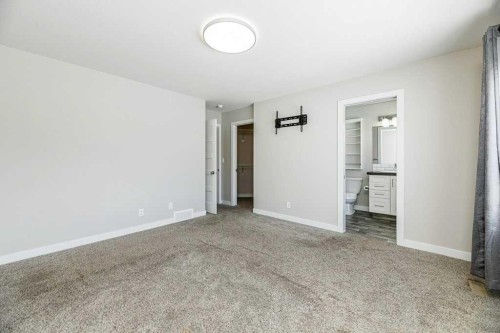226 Truant Crescent, Red Deer, AB - Indoor Photo Showing Other Room