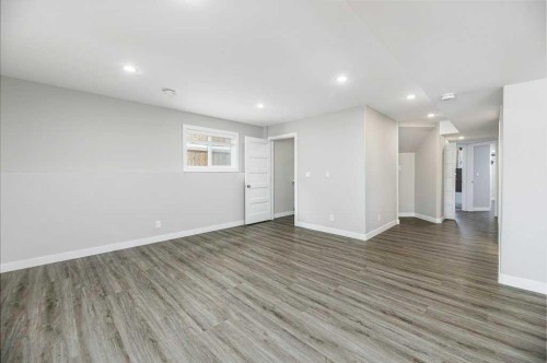 226 Truant Crescent, Red Deer, AB - Indoor Photo Showing Other Room