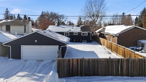 4409 43 Avenue, Red Deer, AB - Outdoor