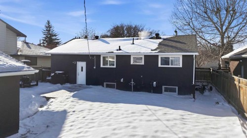 4409 43 Avenue, Red Deer, AB - Outdoor