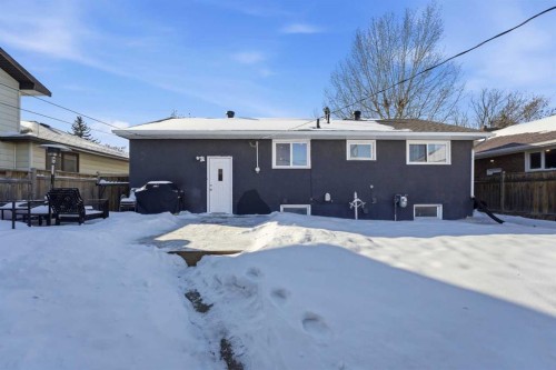 4409 43 Avenue, Red Deer, AB - Outdoor
