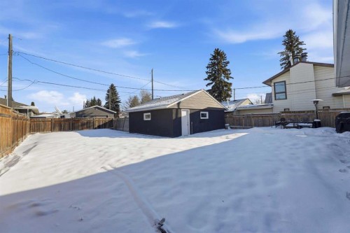 4409 43 Avenue, Red Deer, AB - Outdoor