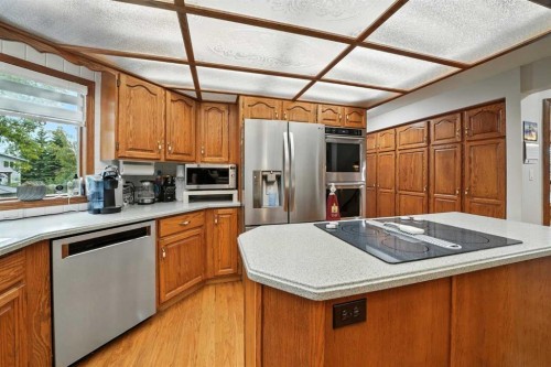 107 Allison Crescent, Red Deer, AB - Indoor Photo Showing Kitchen