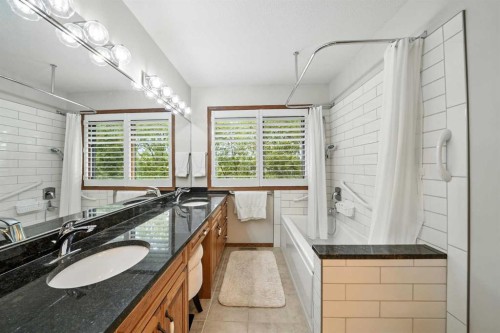 107 Allison Crescent, Red Deer, AB - Indoor Photo Showing Bathroom