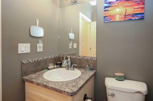 6 Shaw Close, Red Deer, AB - Indoor Photo Showing Bathroom