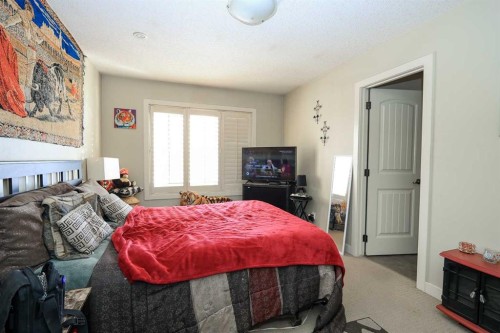 6 Shaw Close, Red Deer, AB - Indoor Photo Showing Bedroom