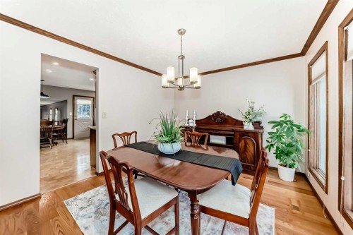 128 Dickenson Crescent, Red Deer, AB - Indoor Photo Showing Dining Room