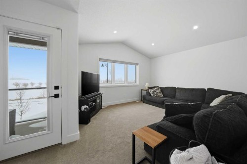 244 Emerald Drive, Red Deer, AB - Indoor Photo Showing Living Room
