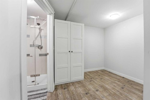 22 Freemont Close, Red Deer, AB - Indoor Photo Showing Other Room