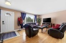22 Freemont Close, Red Deer, AB  - Indoor Photo Showing Living Room 