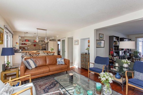 18 Mclevin Crescent, Red Deer, AB - Indoor Photo Showing Living Room