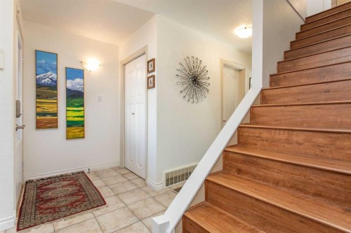 18 Mclevin Crescent, Red Deer, AB - Indoor Photo Showing Other Room