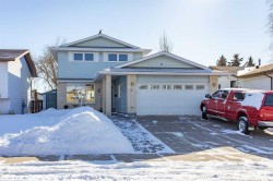18 Mclevin Crescent  Red Deer, AB T4R 1S9
