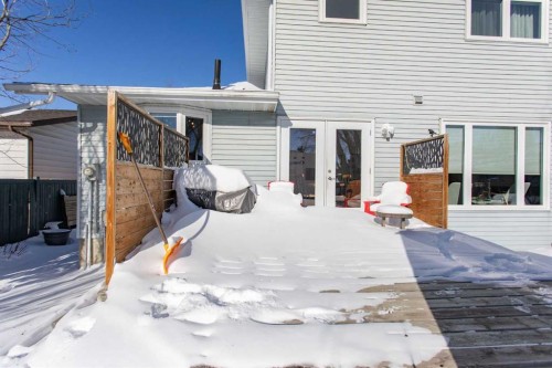 18 Mclevin Crescent, Red Deer, AB - Outdoor With Exterior