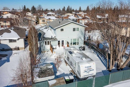 18 Mclevin Crescent, Red Deer, AB - Outdoor