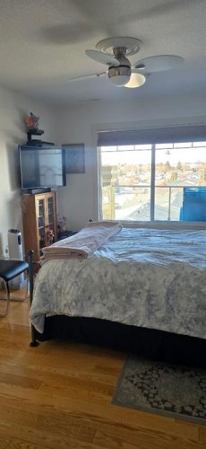 405-4425 Heritage Way, Lacombe, AB - Indoor Photo Showing Bedroom